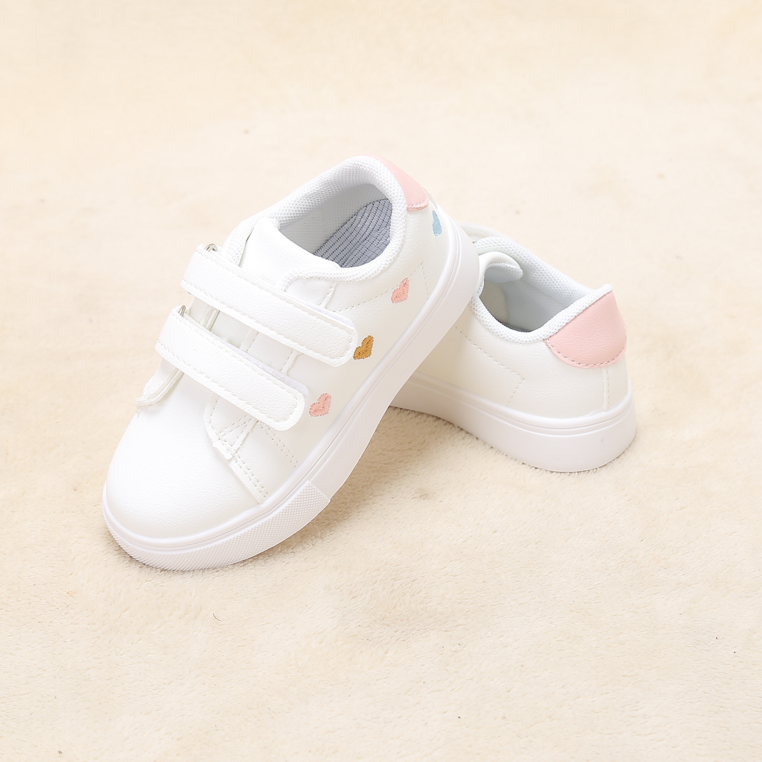 casual cute low top sneakers for girls lightweight anti slip sneakers for outdoor walking running   details 3